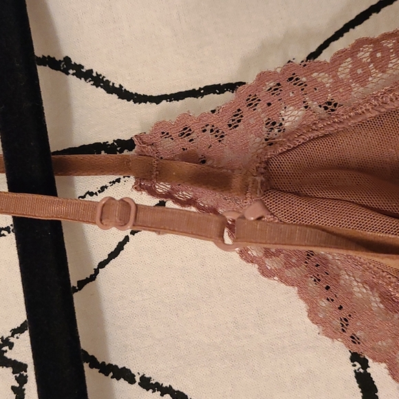 Aritzia Bralette - Picture 4 of 5